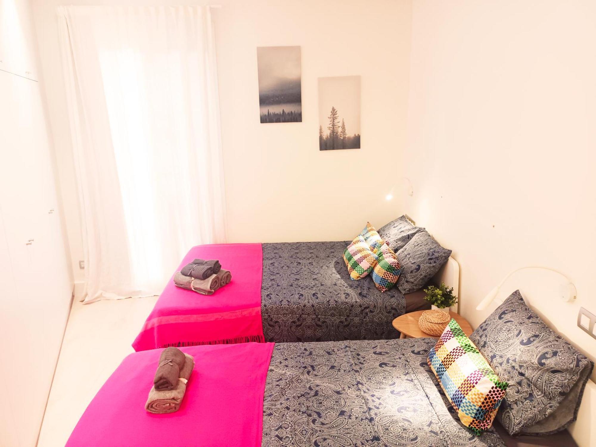 Private Rooms By Plaza Universidad Barcelona Buitenkant foto